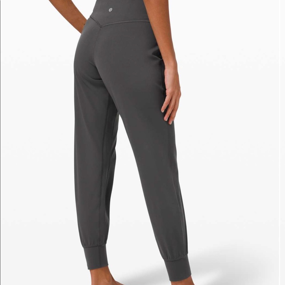 Lululemon Align Joggers sz 6